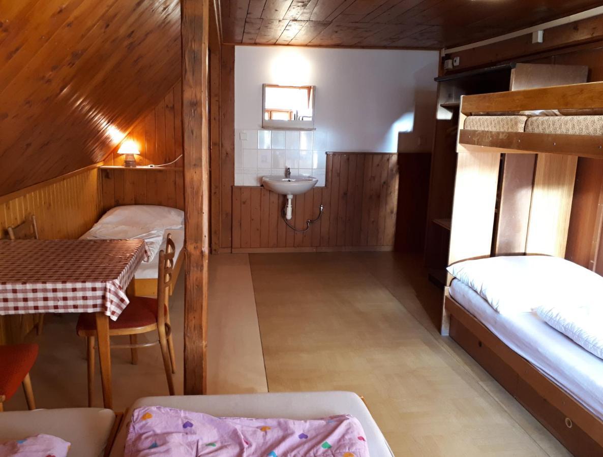 Horska Chata U Pekaru Pec pod Snezkou Exterior photo